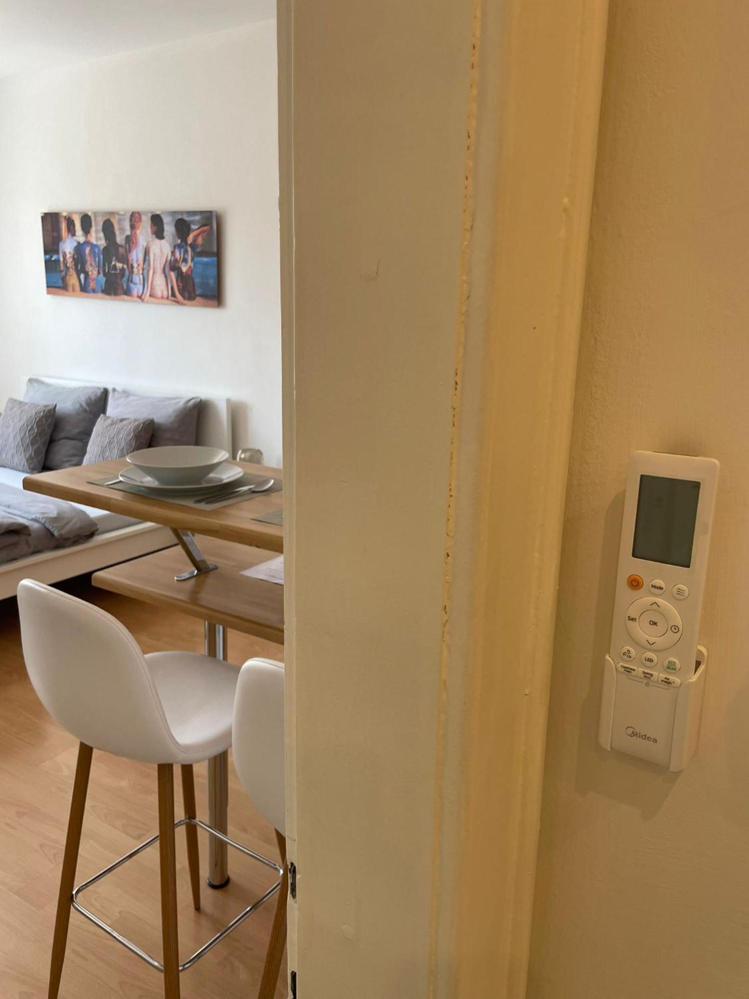 Best Location Apartment Air-Conditioned บราติสลาวา ภายนอก รูปภาพ